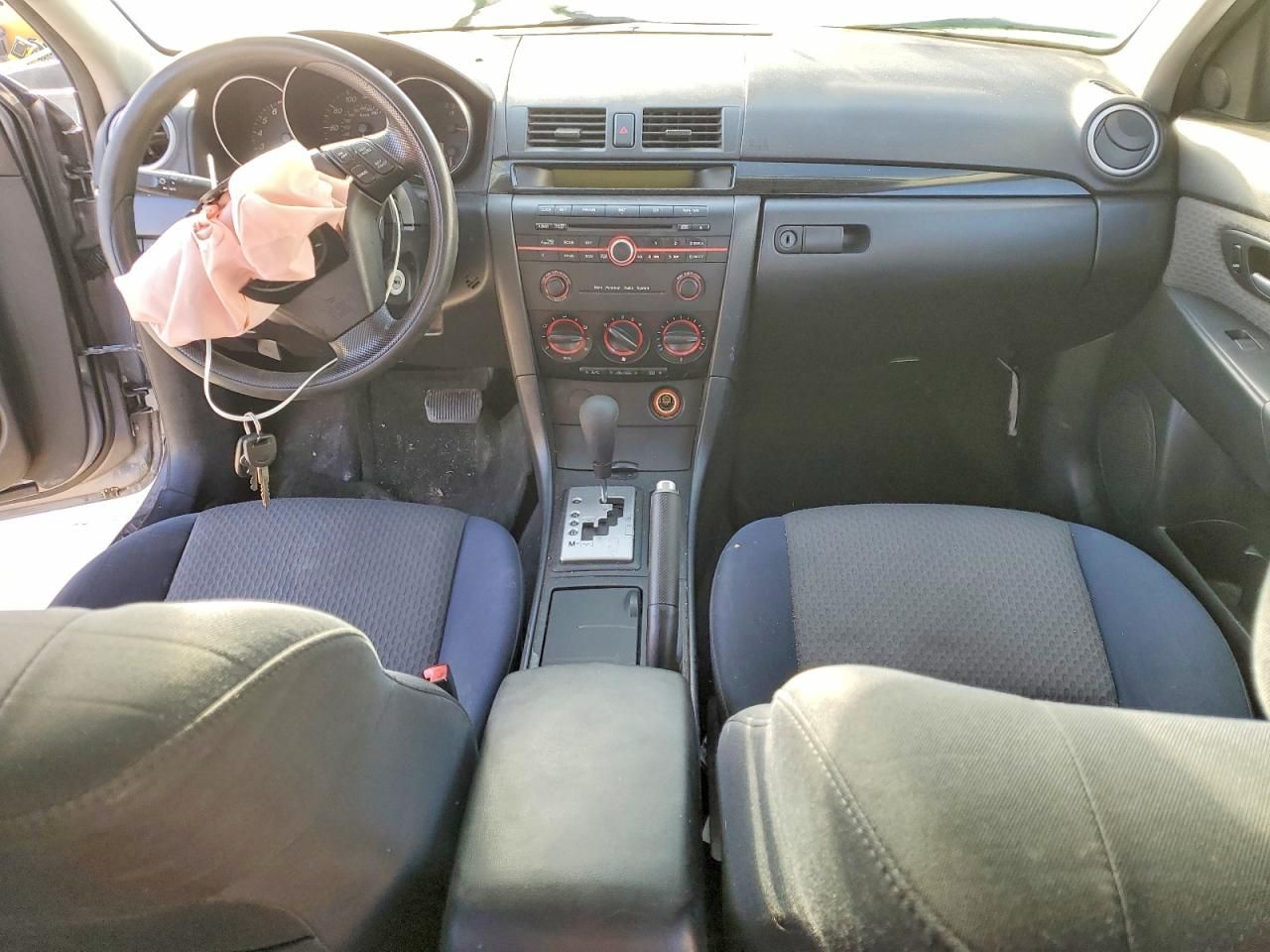 2005 Mazda 3 I