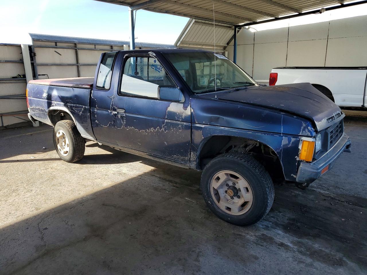 1986 Nissan D21 King cab