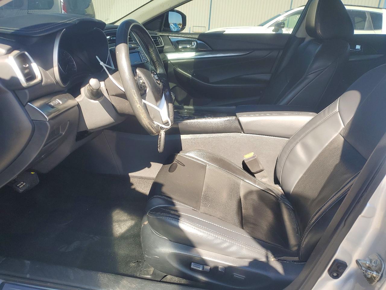 2019 Nissan Maxima s
