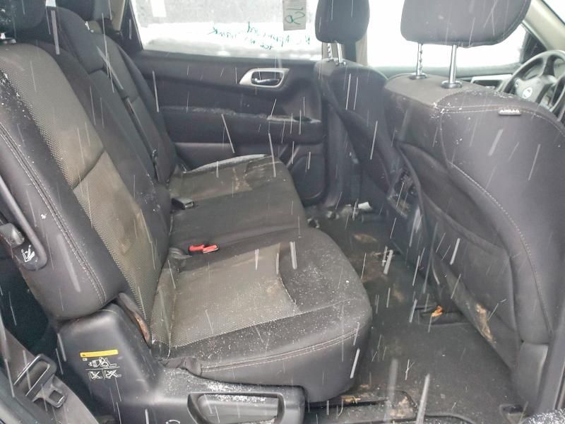 2017 Nissan Pathfinder s