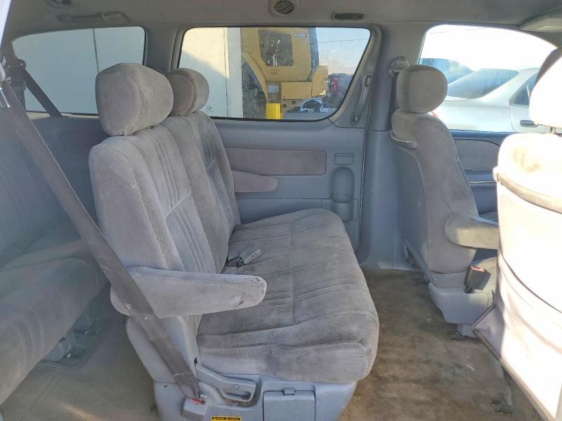 2002 Toyota Sienna ce