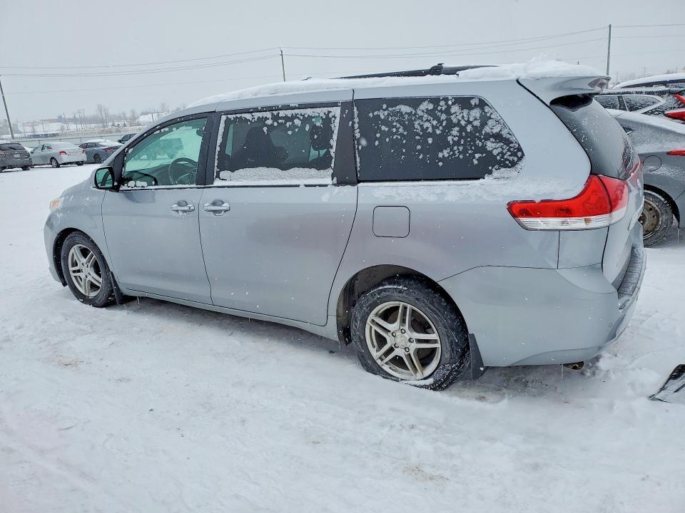 2011 Toyota Sienna xle