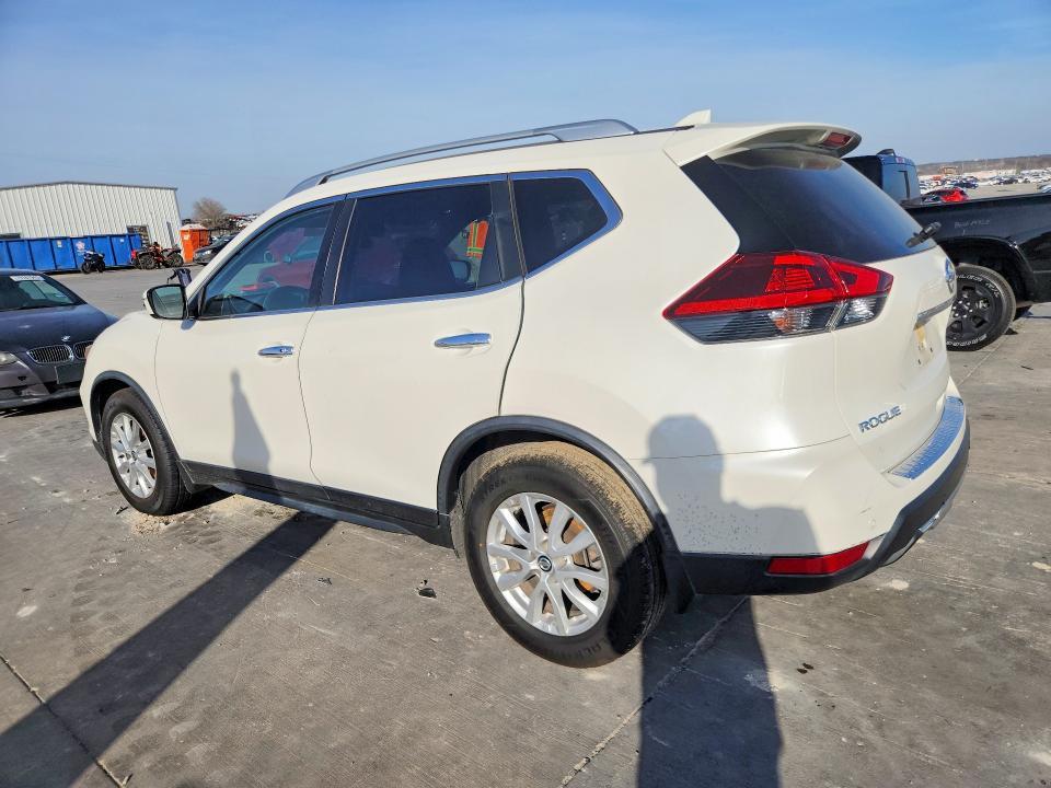 2019 Nissan Rogue sv