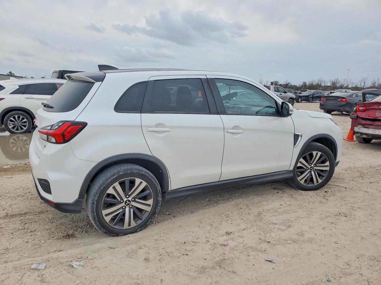 2020 Mitsubishi Outlander Sport es