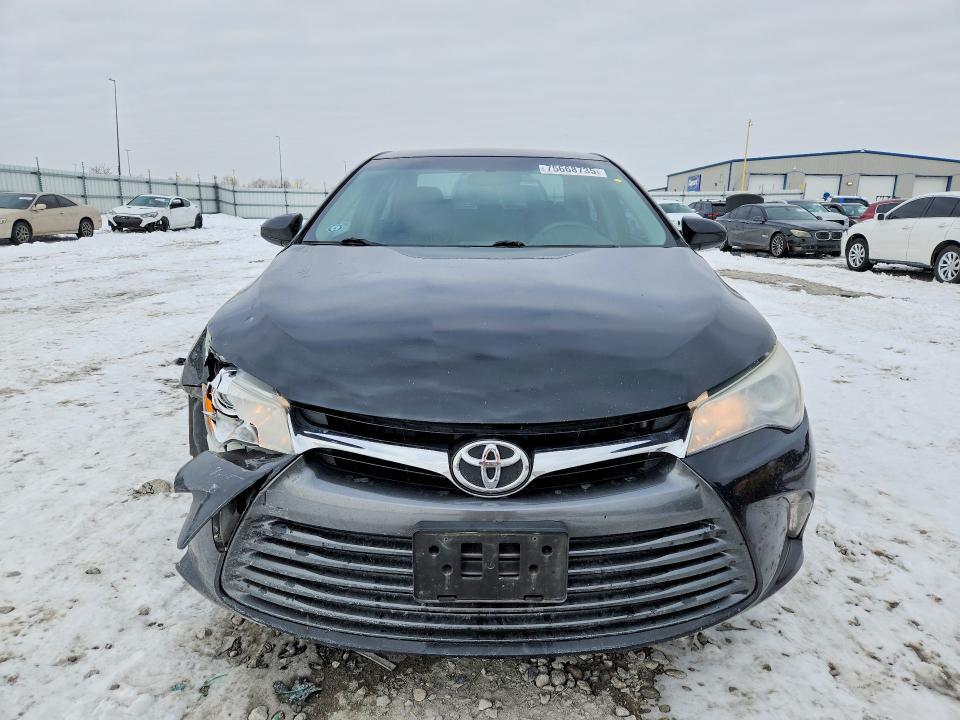 2015 Toyota Camry le