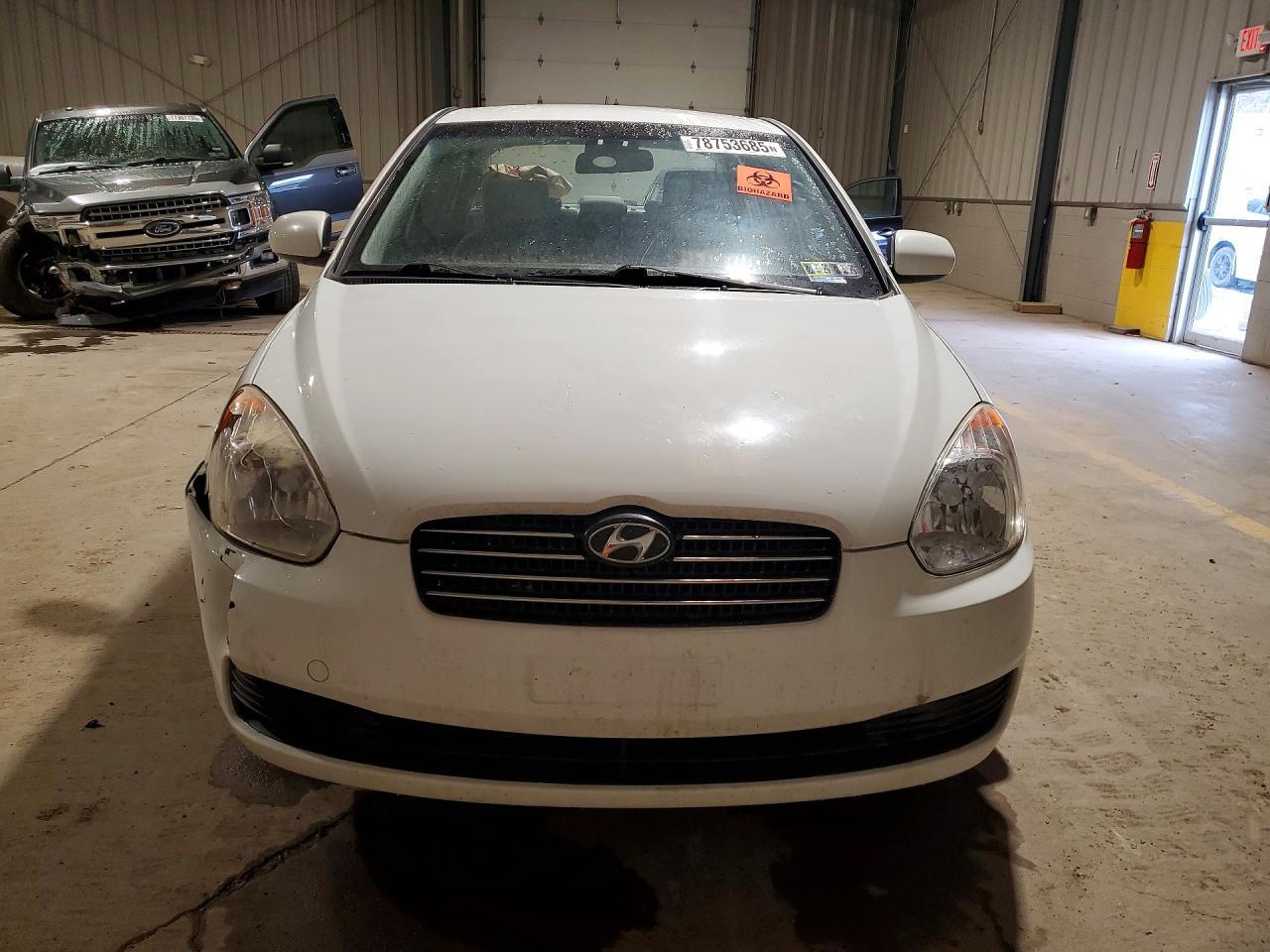2011 Hyundai Accent gls