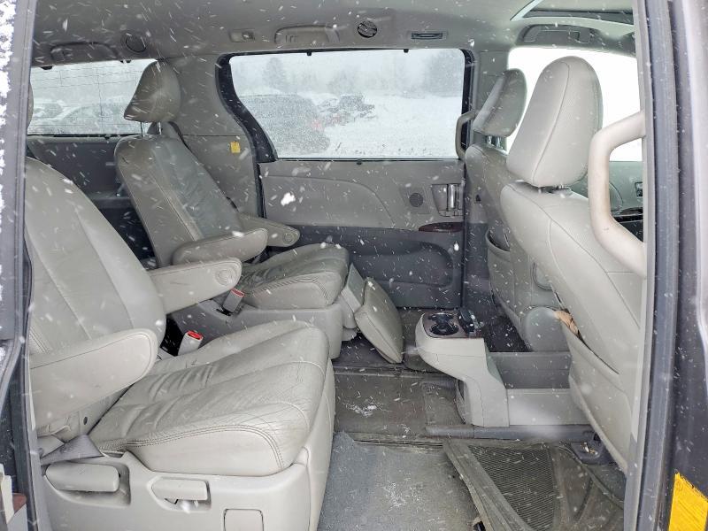 2011 Toyota Sienna