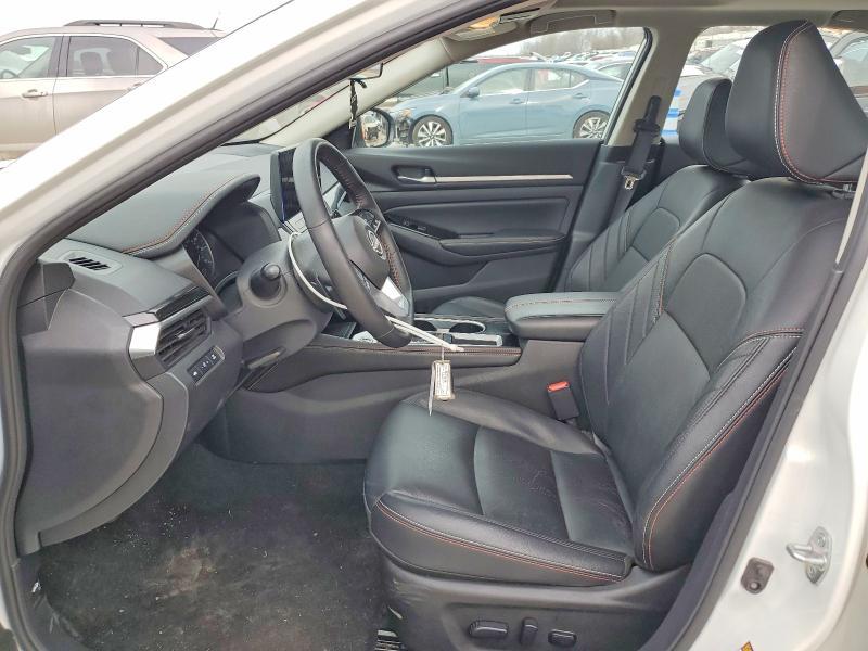 2025 Nissan Altima 2.5 sr