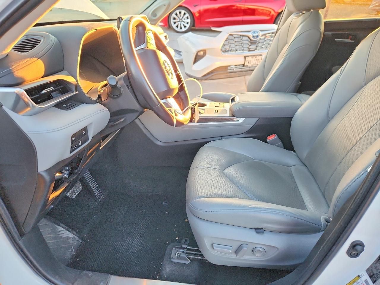 2023 Toyota Highlander Hybrid Limited