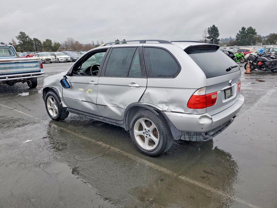 2002 BMW X5 3.0i