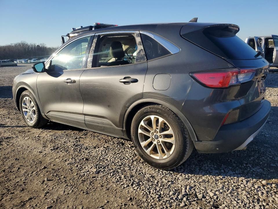 2020 Ford Escape se