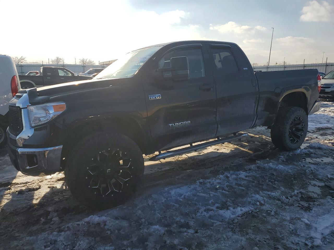 2016 Toyota Tundra Double cab sr