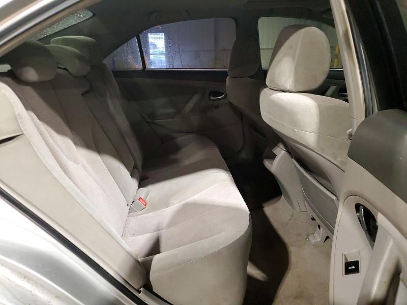 2010 Toyota Camry le