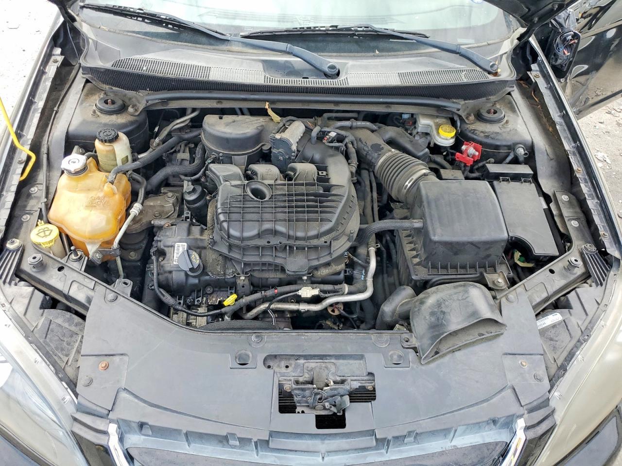 2012 Chrysler 200 s