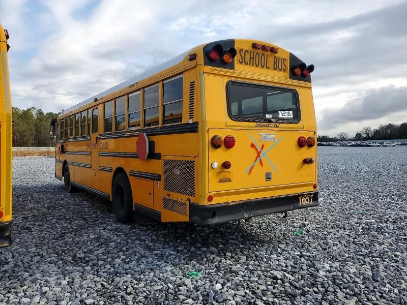 2004 Thomas Built hdx School bus