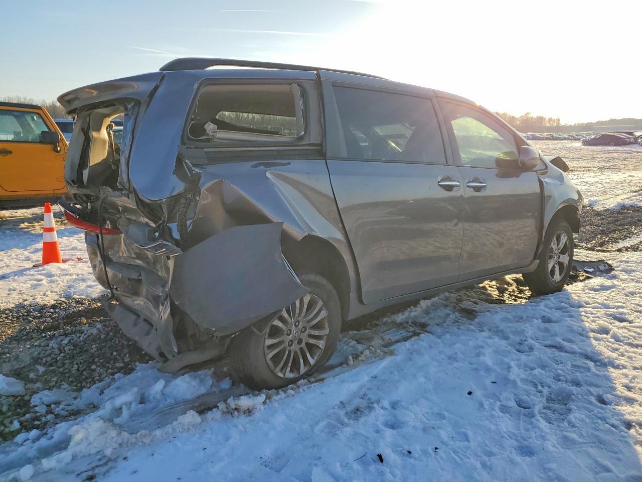 2012 Toyota Sienna xle