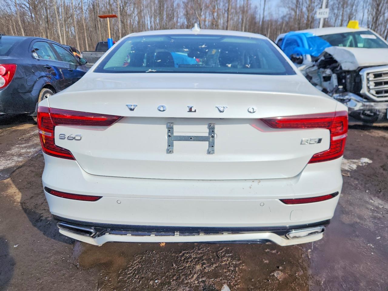 2022 Volvo S60 B5 Momentum