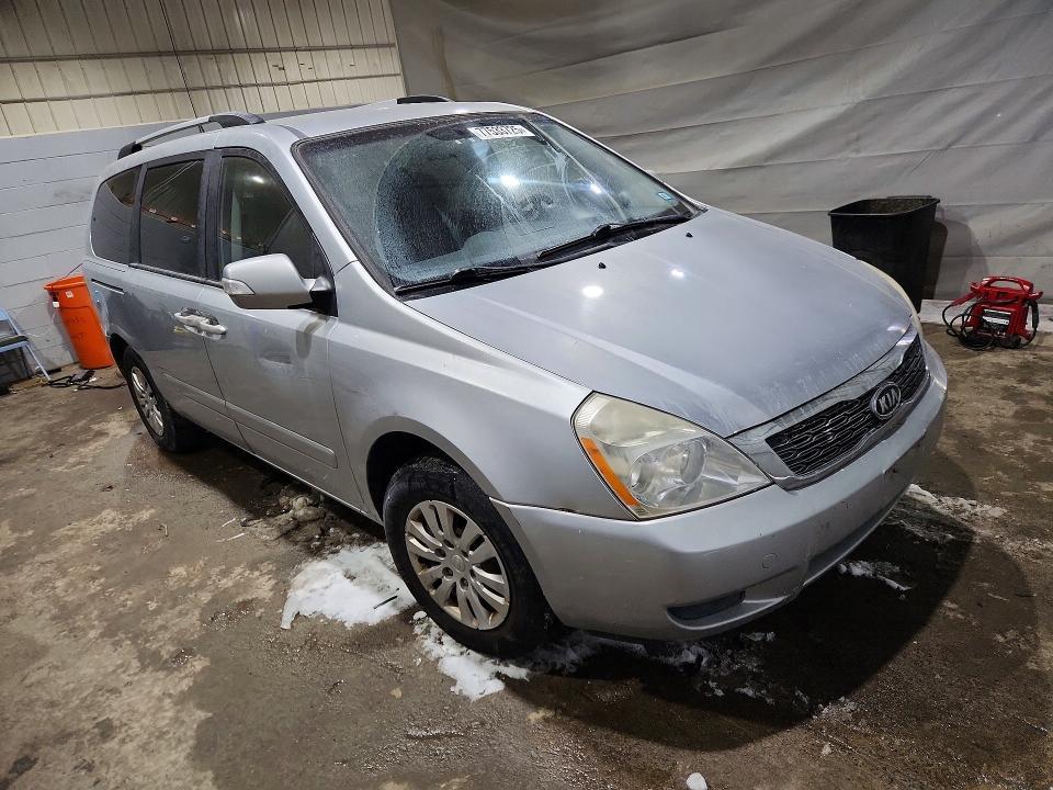2011 KIA Sedona lx