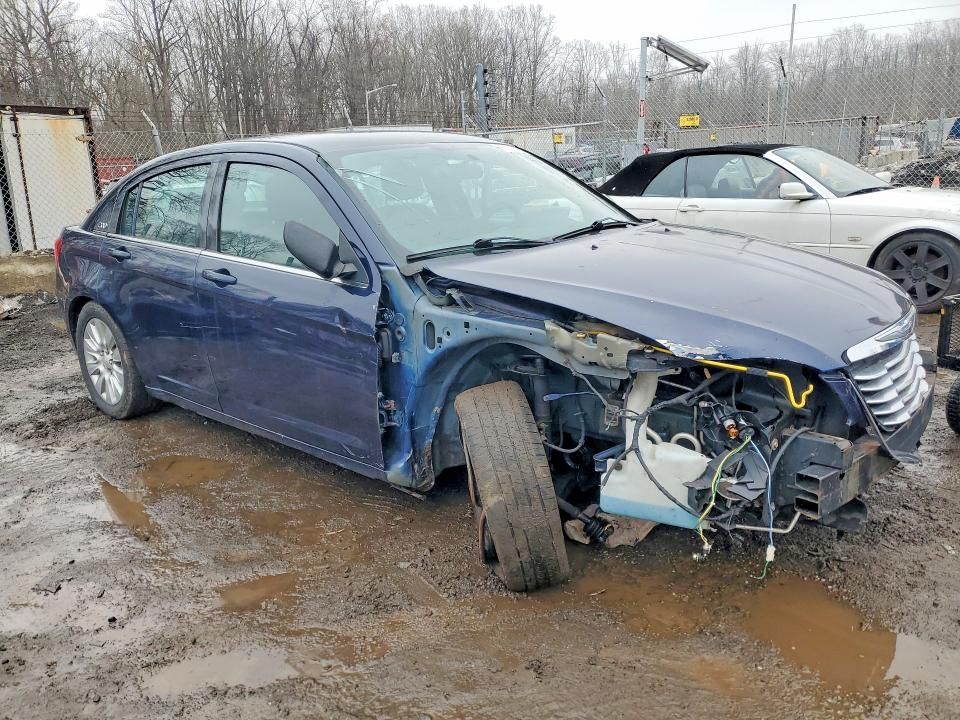 2014 Chrysler 200 lx