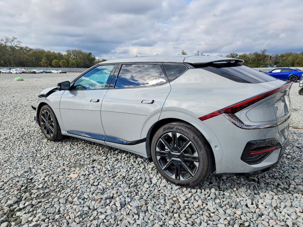 2025 KIA EV4