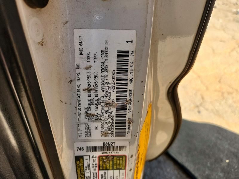 2017 Toyota Tacoma SR