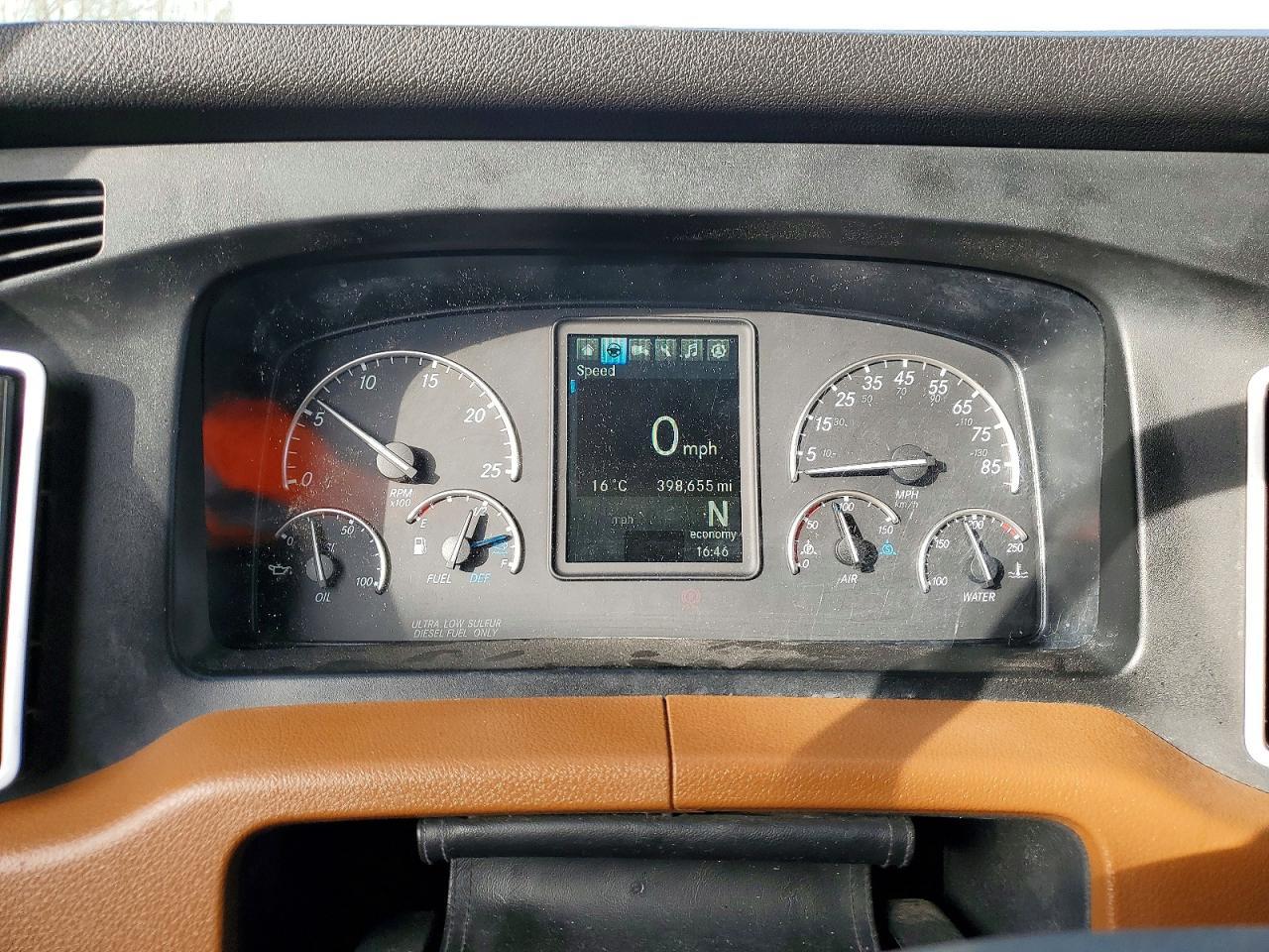 2019 Freigliner 2019 Freightliner Cascadia 126 Semi Truck