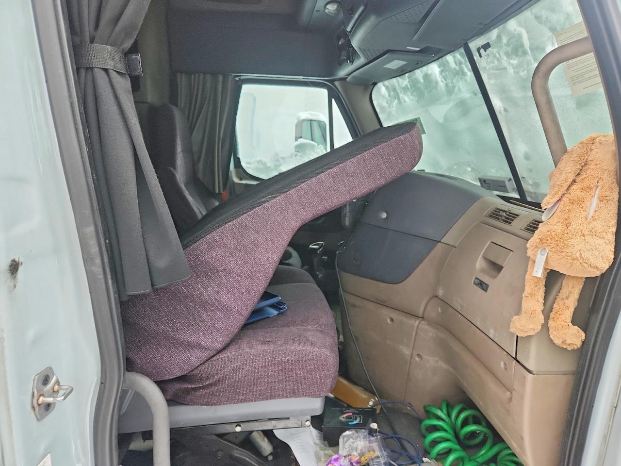 2014 Freigliner 2014 Freightliner Cascadia Semi Truck