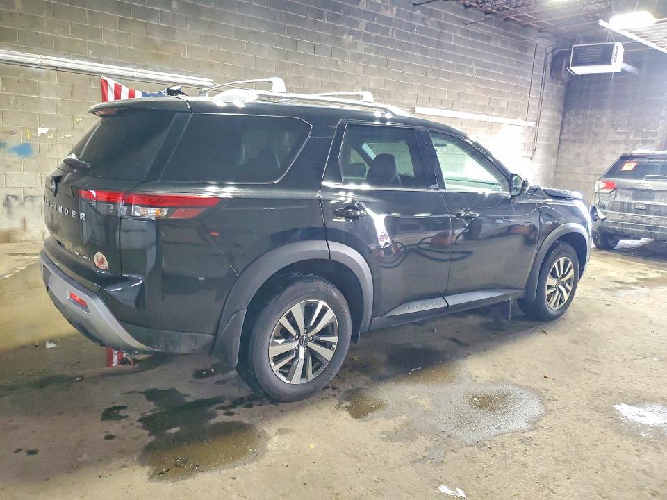 2025 Nissan Pathfinder sl