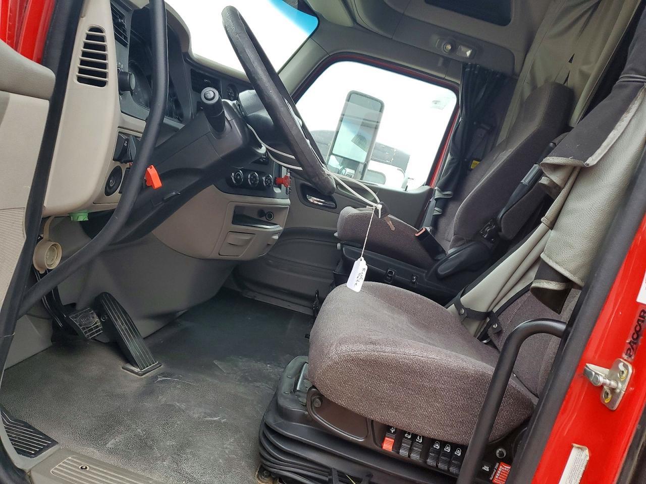 2019 Peterbilt 579 Semi Truck