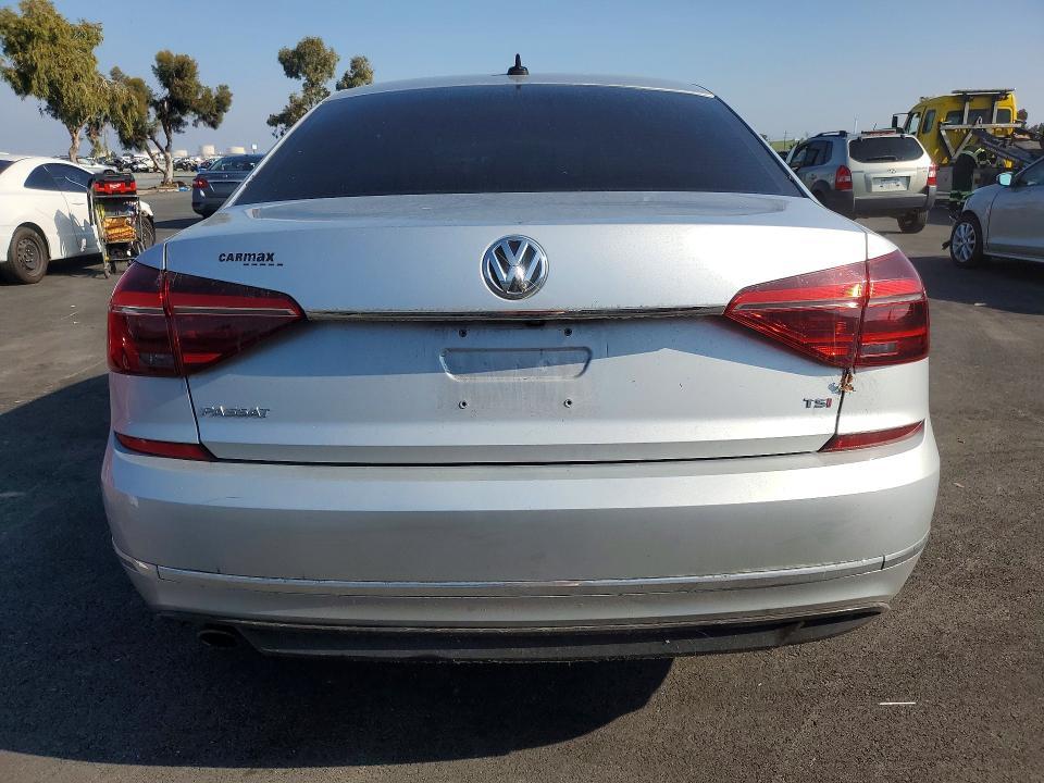 2017 Volkswagen Passat R-line