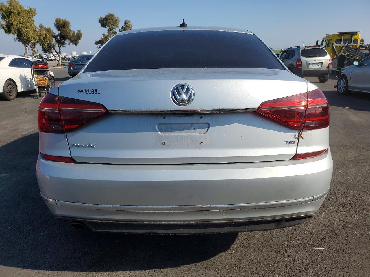 2017 Volkswagen Passat R-line