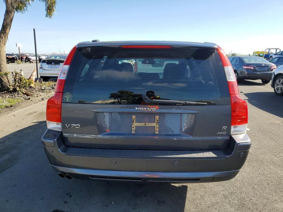2005 Volvo V70 r