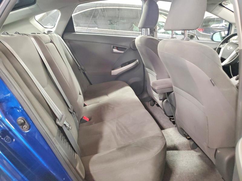 2010 Toyota Prius iii