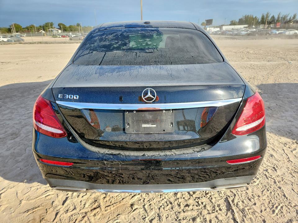 2019 Mercedes-Benz E 300