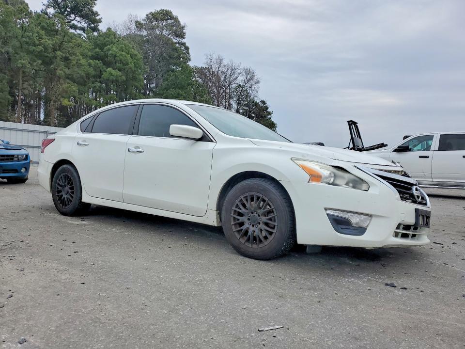 2015 Niss Altima 2.5 s