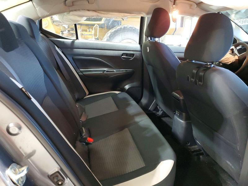 2020 Nissan Versa sv