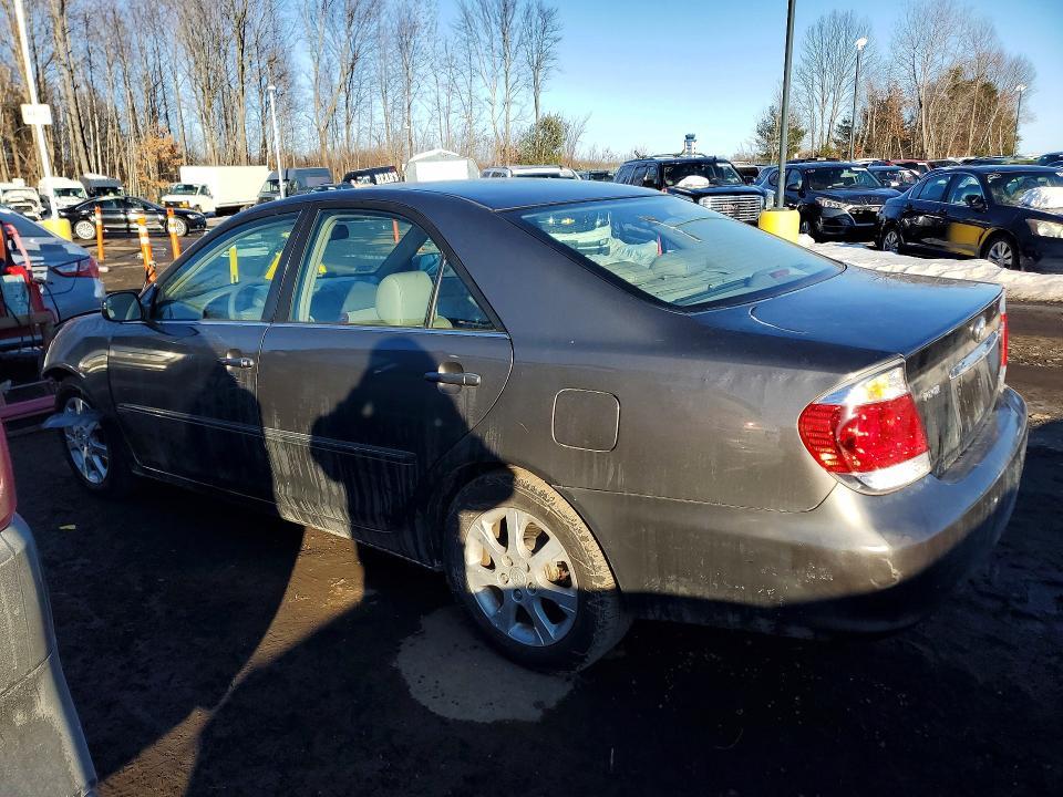 2006 Toyota Camry le