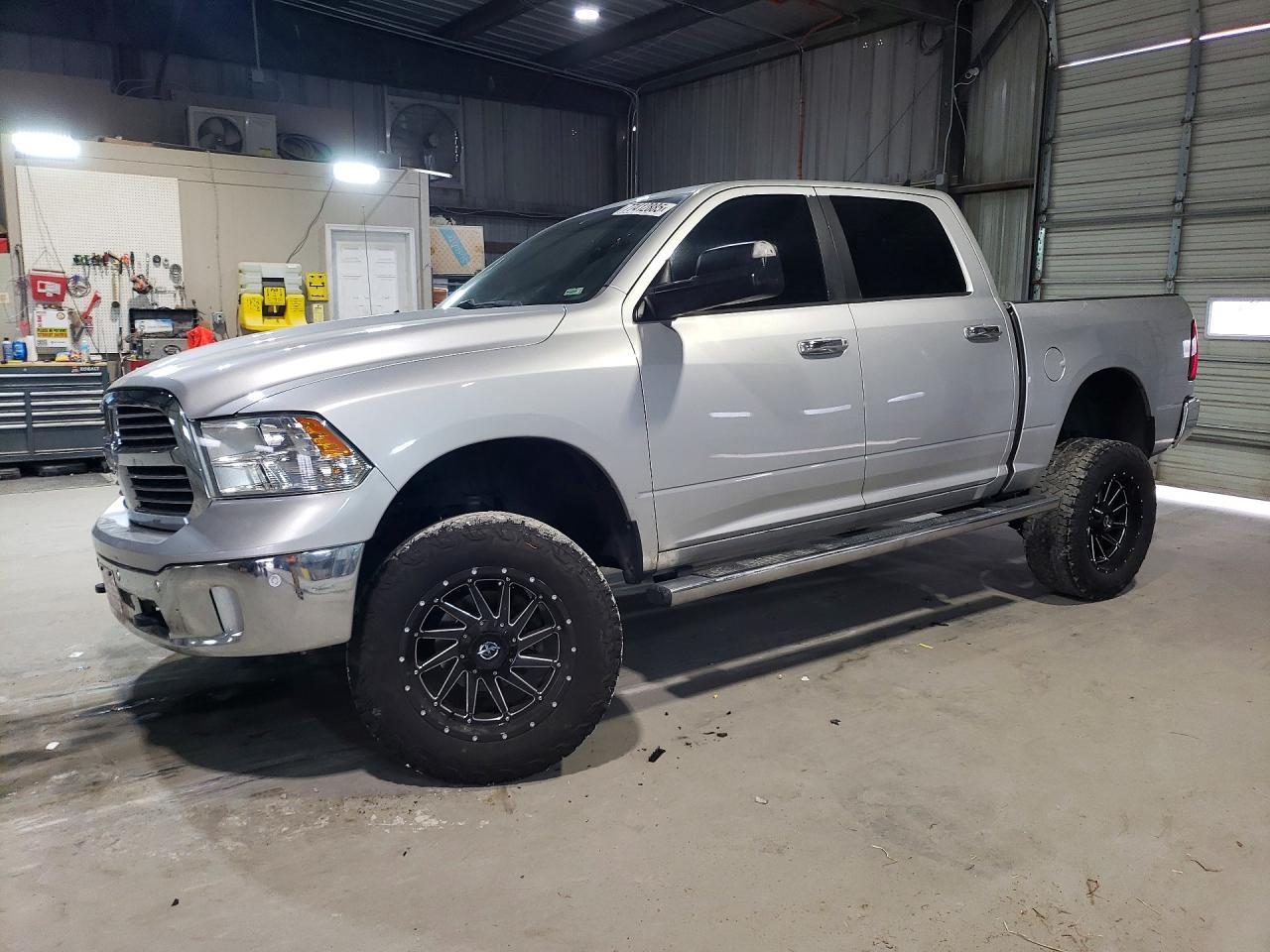 2016 Dodge Ram 1500 slt