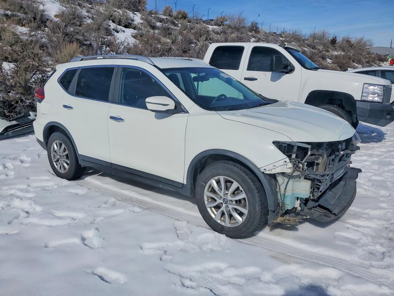 2017 Nissan Rogue sv