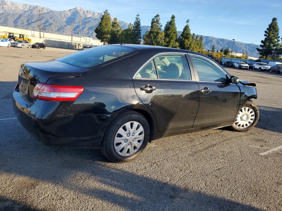 2011 Toyota Camry le