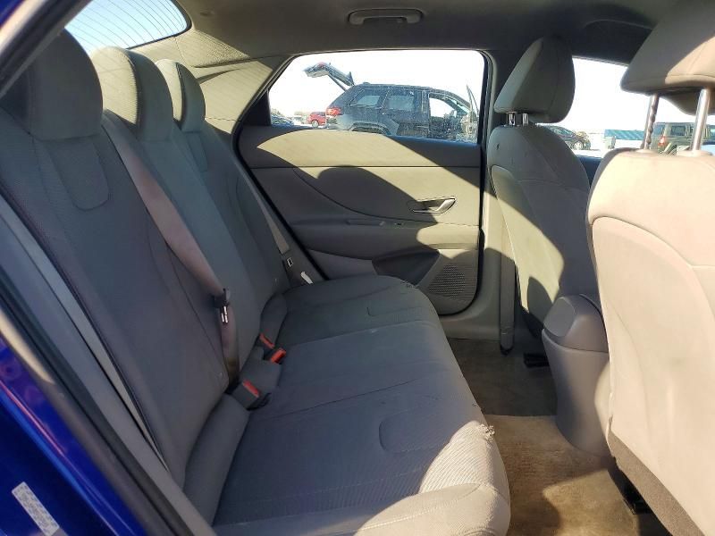 2021 Hyundai Elantra se