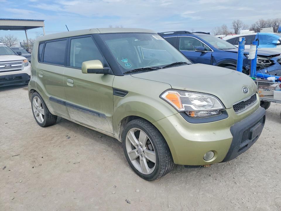 2010 KIA Soul +