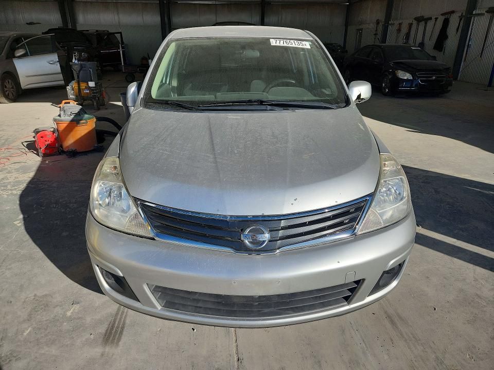 2010 Nissan Versa s