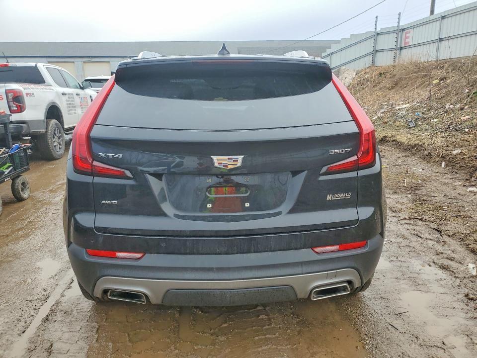 2020 Cadillac XT4 Premium Luxury