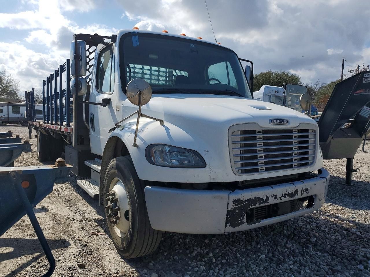 2018 Freightliner Business Class M2 Flatbed Truck