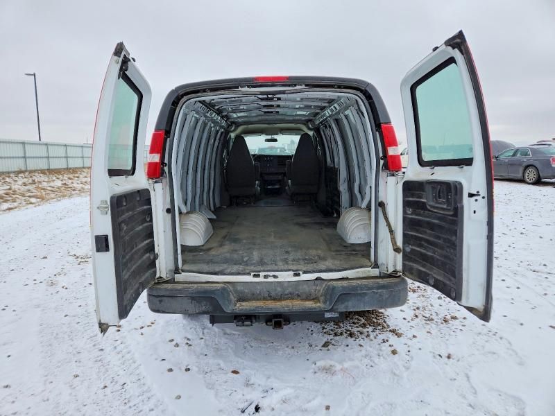 2023 GMC Savana 3500 Cargo Delivery van