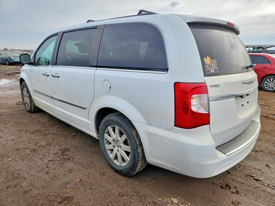2016 Chrysler Town & Country Touring