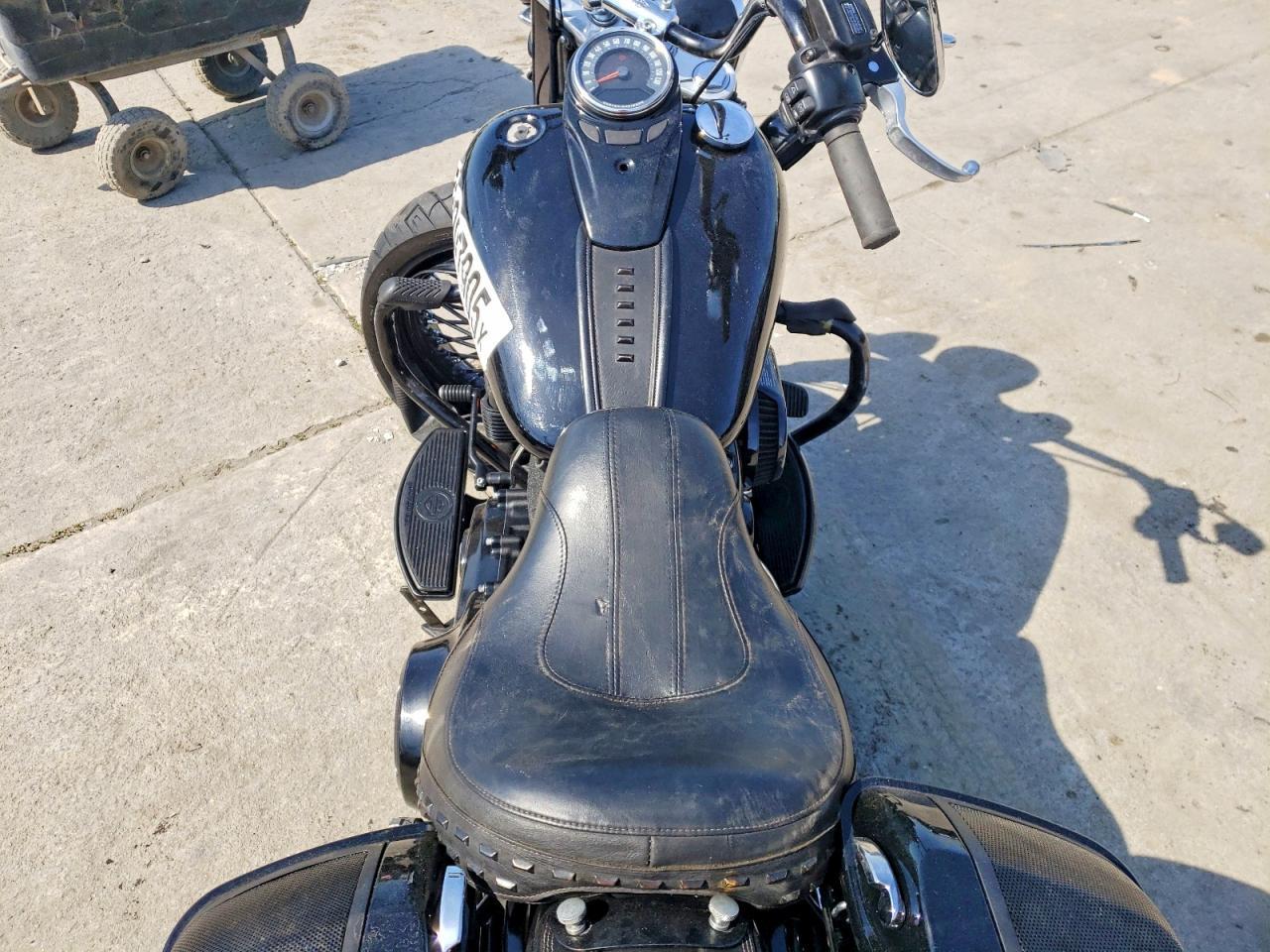2018 Harley-Davidson Flhcs Heritage Classic 114