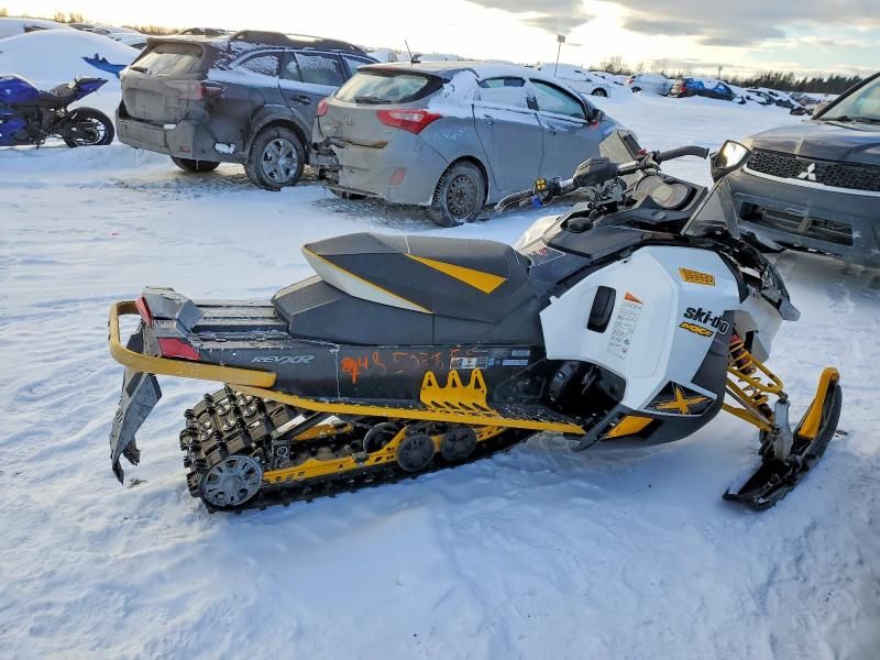 2011 Skidoo 2011 Skidoo mxz