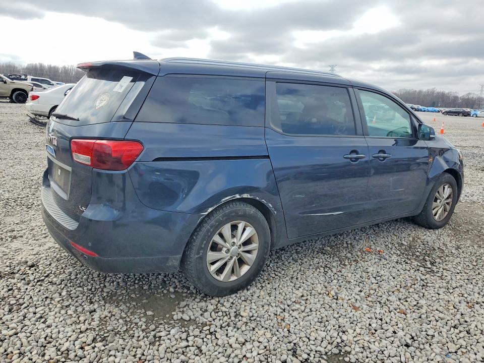 2017 KIA Sedona lx